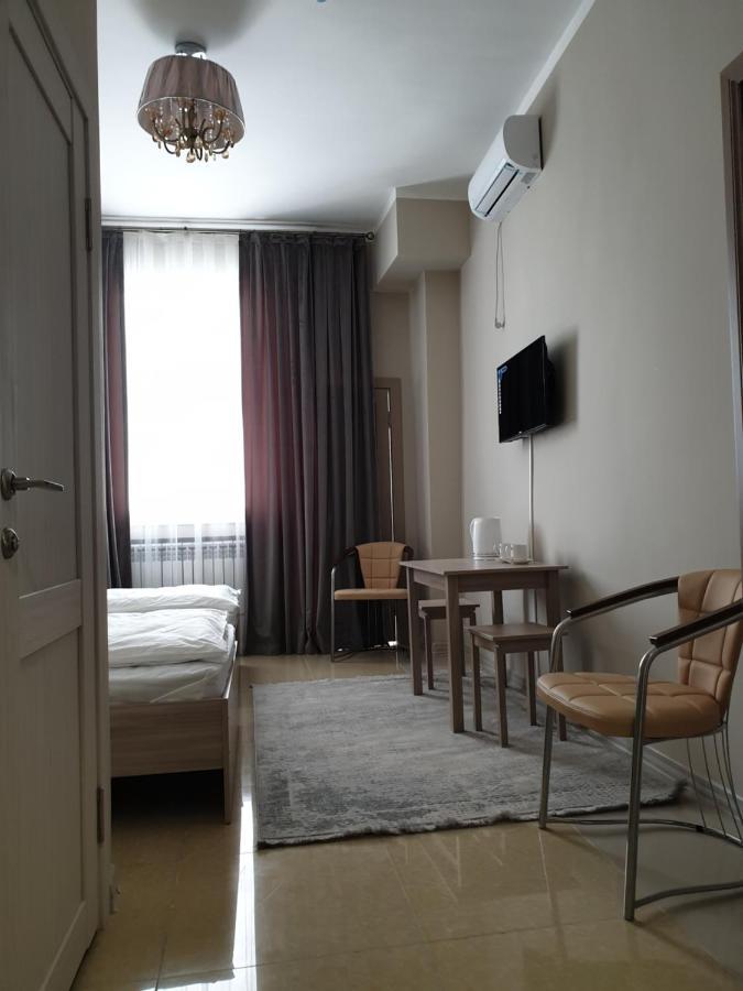 Station Hostel Atyraū Esterno foto